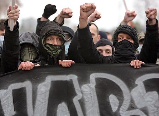 Siły specjalne rozpędziły pochód nacjonalistów w Moskwie
