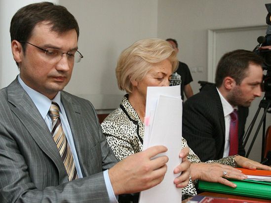 Prokuratura umorzyła sprawę gwoździa Ziobry
