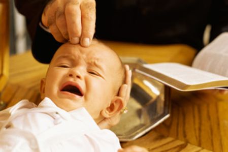 Czy ksiądz ochrzci dziecko z in vitro?