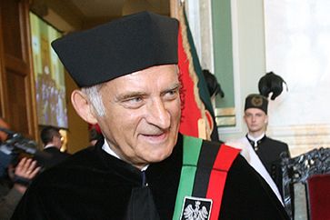 Jerzy Buzek otrzymał tytuł doktora honoris causa