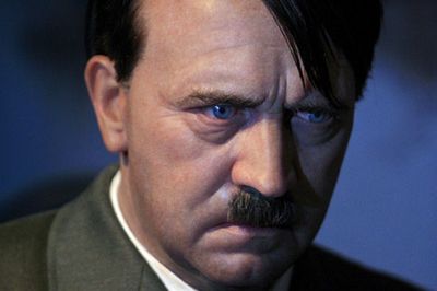 Hitler jak żywy straszy w centrum Berlina