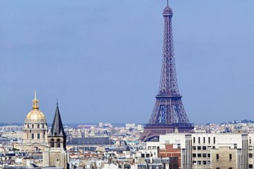 Polak zgwałcił w centrum Paryża siedem kobiet?