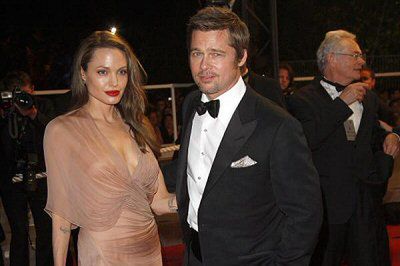 Angelina Jolie i Brad Pitt wspomagają Pakistańczyków