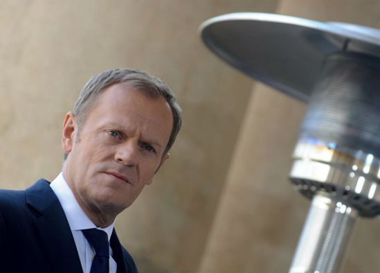 Tusk rozdaje stołki. Komu dał prztyczka w nos?