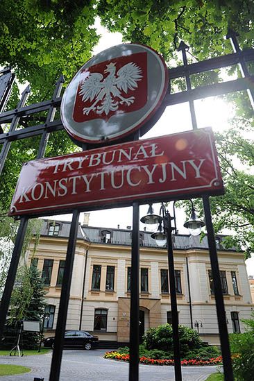 Poseł PiS: trybunał orzekł wbrew konstytucji