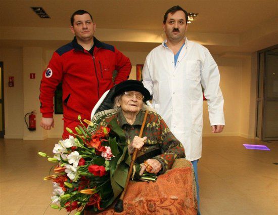 Uratowali życie 102-latce