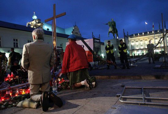 Będzie ekshumacja zwłok Jana Klusika, obrońcy krzyża