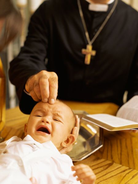 Czy ksiądz ochrzci dziecko z in vitro?
