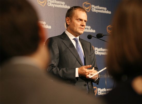 "Tusk i ministrowie promują PO za nasze pieniądze"