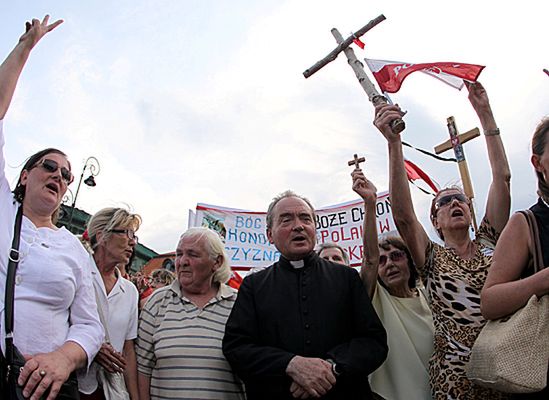 Ostre słowa b. kapelana "Solidarności": pod Smoleńskiem zbrodnia z zimną krwią