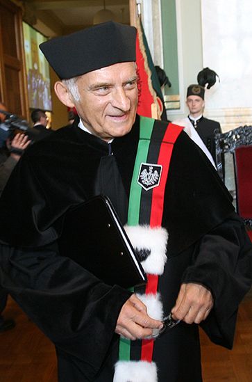 Jerzy Buzek otrzymał tytuł doktora honoris causa