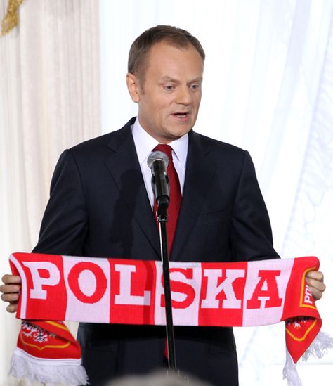 Tusk: nie będzie oszczędności na pomocy dla powodzian