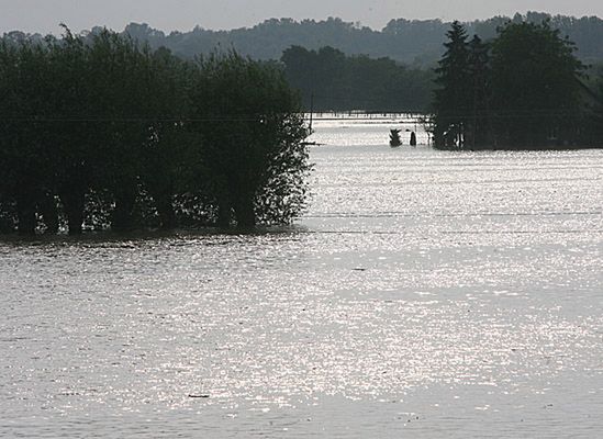 Druga fala idzie na Warszawę - znów będzie groźnie