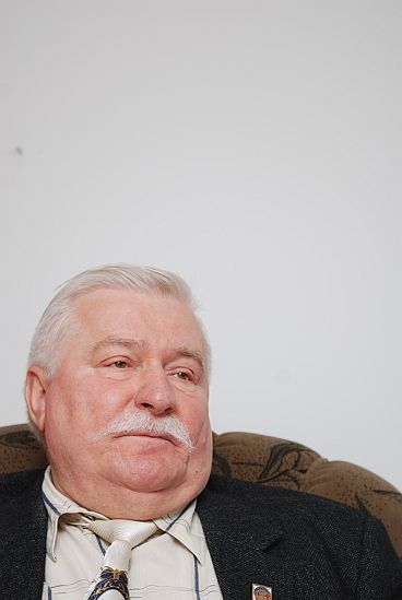 "Uparty bohater Polski" - biografia Wałęsy w Niemczech