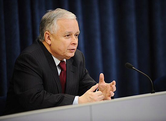 Prezydent Kaczyński zaprosi gen. Jaruzelskiego do samolotu