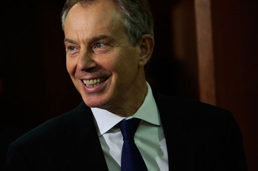 Tony Blair spalił grzankę i zaalarmował strażaków