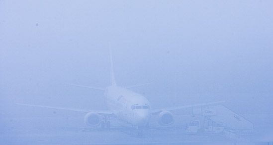 Mgła paraliżowała warszawskie lotnisko