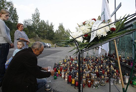 "Nie rzucajcie oskarżeń w obliczu tragedii"