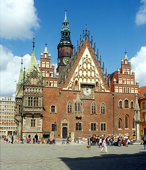 Wrocławski rynek ewakuowany po telefonie o bombie