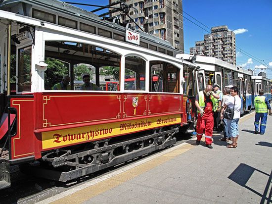 Dwa tramwaje zderzyły się we Wrocławiu - są ranni