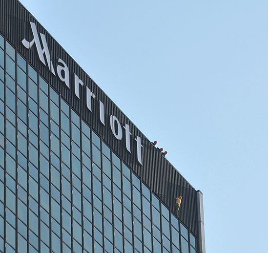 26-latek z Sosnowca wspiął się na Marriott