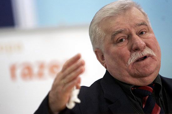 Wałęsa: zajmijcie się polityką, bo będą wami rządzić głupsi