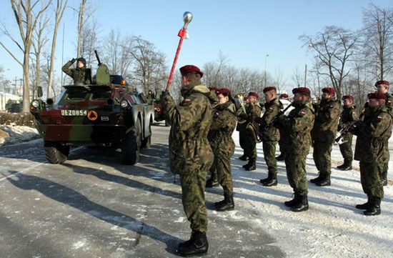 Wiceszef MON: długi ministerstwa wynoszą 1,8 mld zł