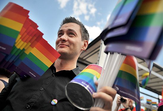 Polscy geje skarżą urzędy stanu cywilnego do PE