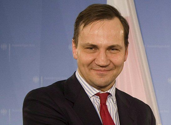 Sikorski: straty są, ale zostaniemy w Afganistanie