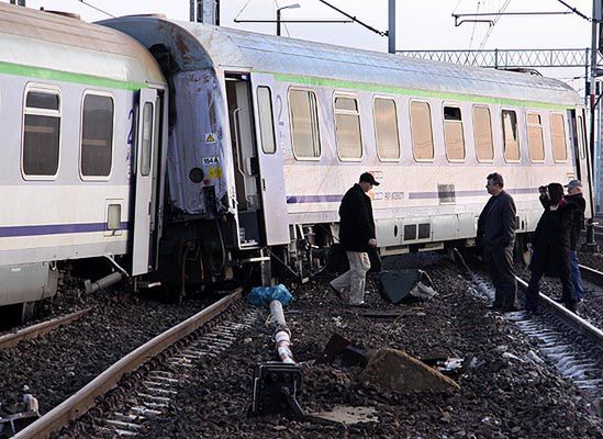 Dwie osoby ranne w wypadku pociągu koło Kutna