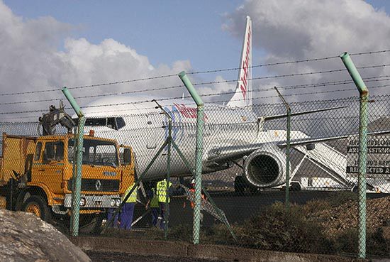 Samolot wypadł z pasa przy lądowaniu