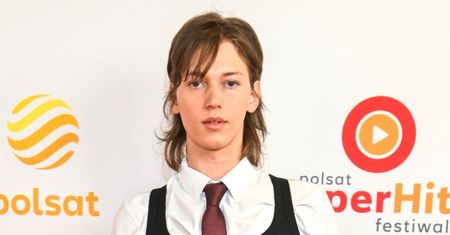 Jann przeszedł METAMORFOZĘ. Piosenkarz zaprezentował się w NOWEJ FRYZURZE (FOTO)