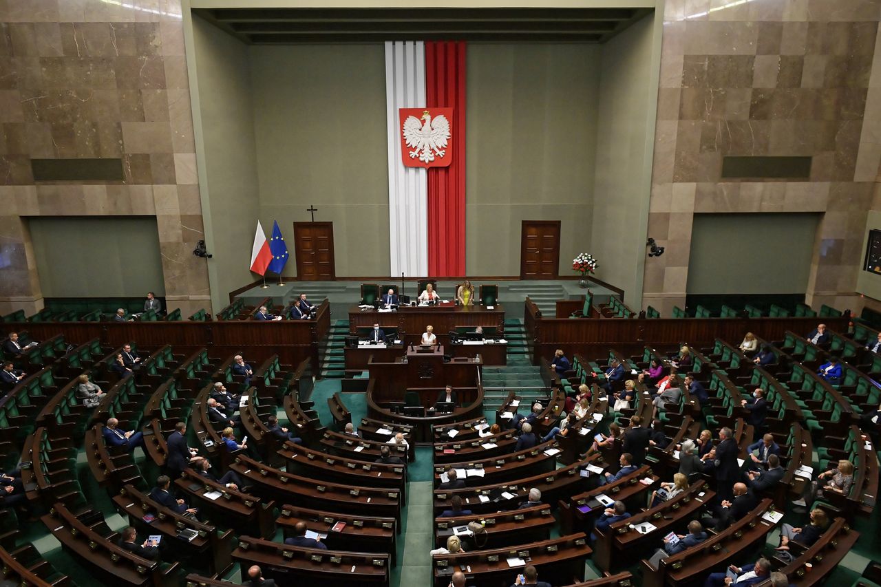 Sejm. Relacja na żywo z nadzwyczajnego posiedzenia