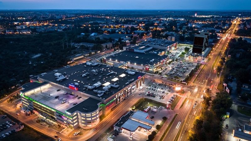 Nowoczesny akademik Zeus Apartments w miejscu starego biurowa przy al. Spółdzielczości Pracy | wizualizacje
