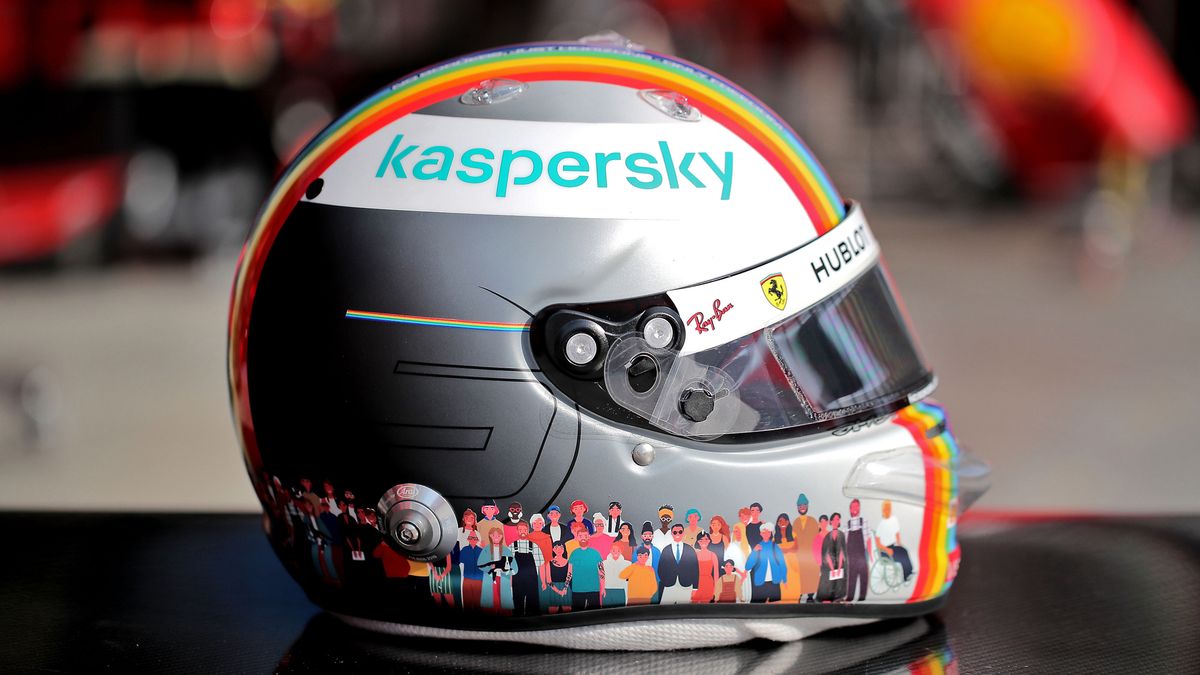 Twitter / Ferrari / Na zdjęciu: kask Sebastiana Vettela