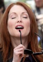 Julianne Moore nie lubi piegów