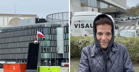 "Po co to robić?". Wszedł na pomnik smoleński, długa akcja policjantów