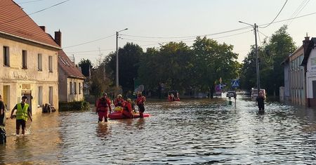Strażacy z Lubelszczyzny wspierają działania przeciwpowodziowe na Opolszczyźnie