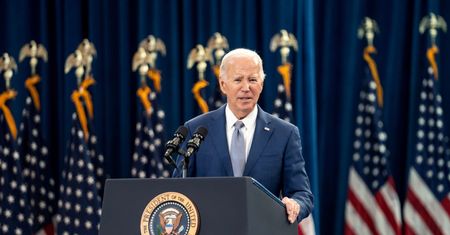 Widmo paraliżu się oddala. Joe Biden podpisał ważny dokument