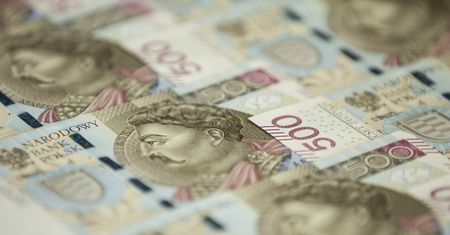 Rząd zapowiada 180 mld zł z VAT. Opozycja apeluje o 500+ na pierwsze dziecko
