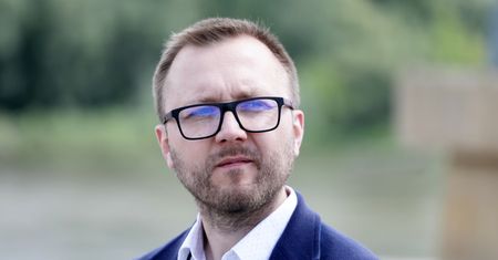 Dymisja w Warszawie. Powodem decyzja Trzaskowskiego ws. nocnego zakazu sprzedaży alkoholu