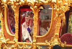 Przejazd Karola III. Królewska kareta robi wrażenie