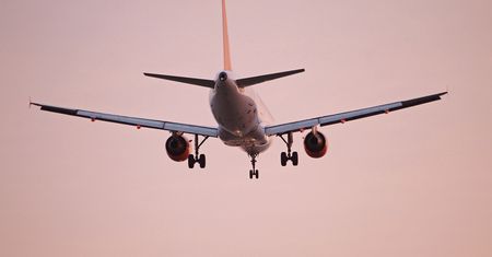 Paszporty szczepionkowe. Dołączają następni przewoźnicy