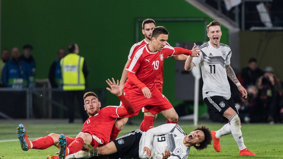 East News / nordphoto / Ewert / Imago Sport / Na zdjęciu: faul na Leroy'u Sane