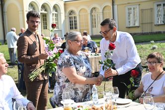 Premier wraca do "moherowych beretów". "Wierzę, że seniorzy mają długą pamięć"