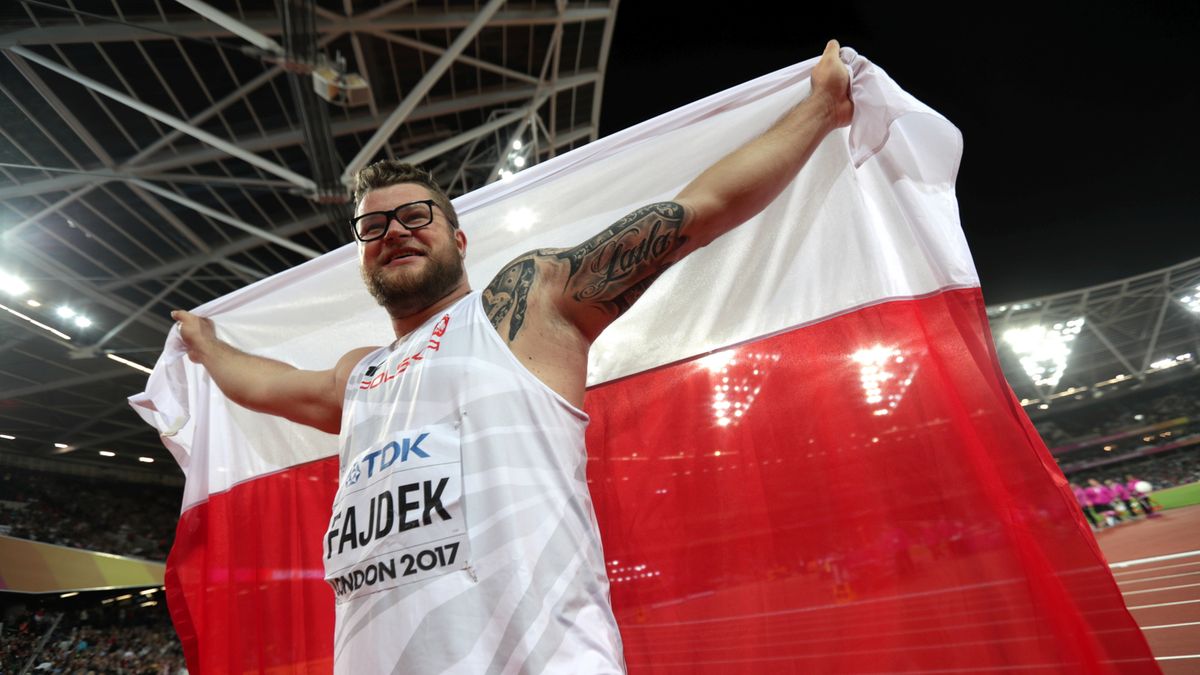 PAP/EPA / Paweł Fajdek w geście radości po zdobyciu złotego medalu MŚ w Londynie