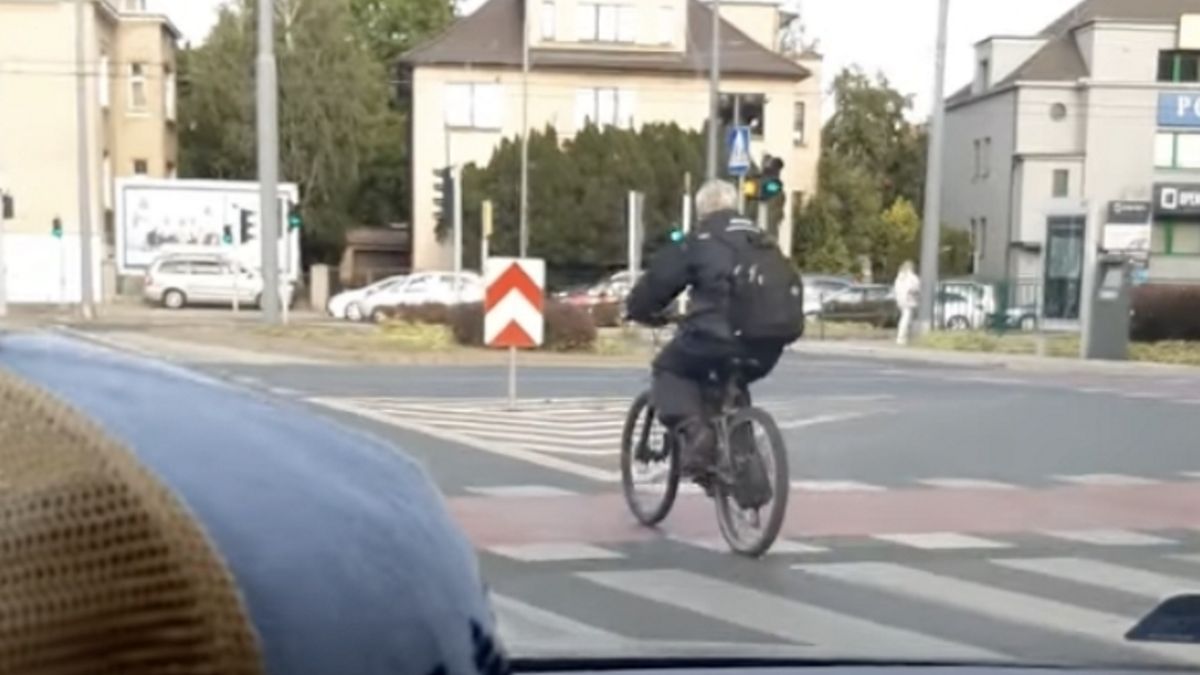 Poznaniak pędził na motorowerze