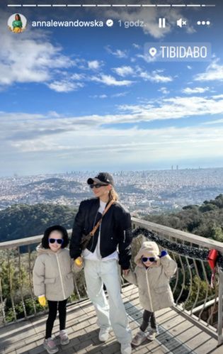 Anna Lewandowska z córkami na wzgórzu Tibidabo / fot. https://www.instagram.com/annalewandowska