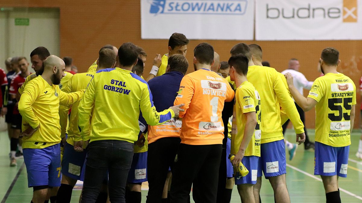 WP SportoweFakty / Dawid Lis / Na zdjęciu: piłkarze ręczni TL Ubezpieczenia Stali Gorzów