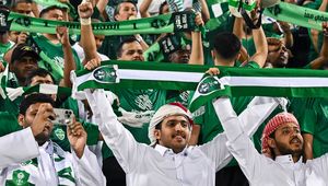 Saudyjczycy szukają piłkarza w... internecie. Taką pensję oferują